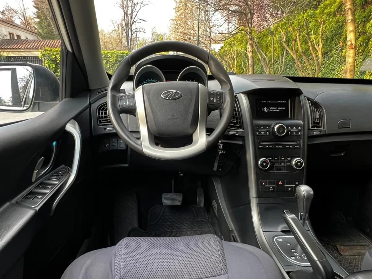 MAHINDRA XUV 500 2.2L BENCINA 4X2 AUT AÑO 2019 - Imagen 13