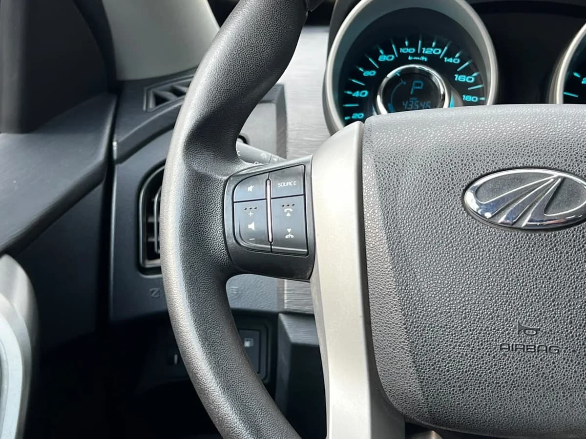 MAHINDRA XUV 500 2.2L BENCINA 4X2 AUT AÑO 2019 - Imagen 14