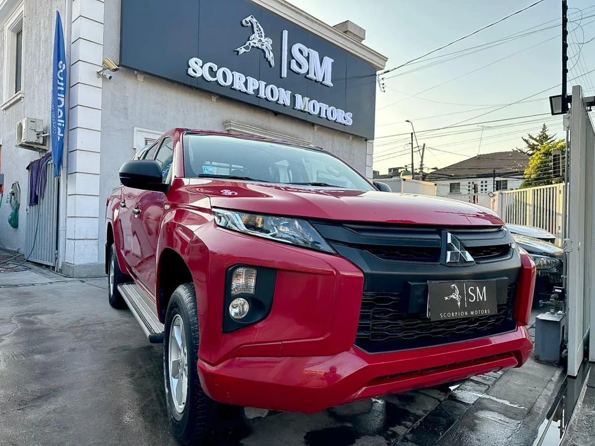 MITSUBISHI L200 WORK CR WF 2.4 2023 - Imagen 5