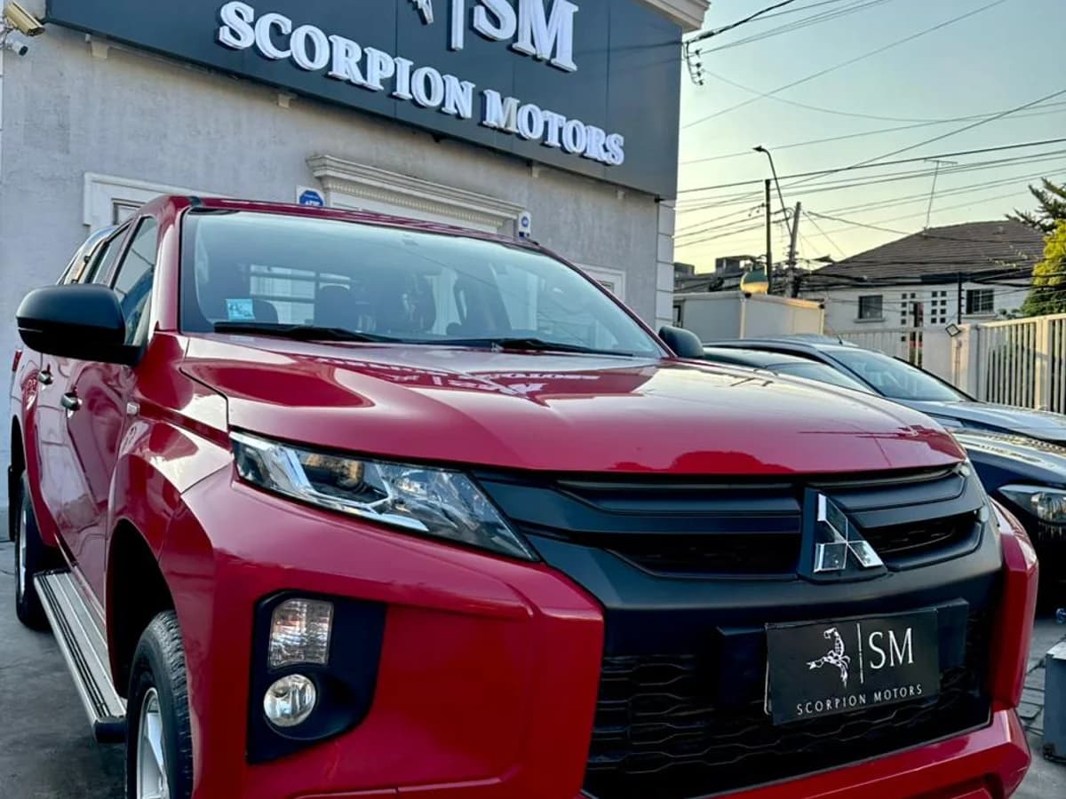 MITSUBISHI L200 WORK CR WF 2.4 2023 - Imagen 14