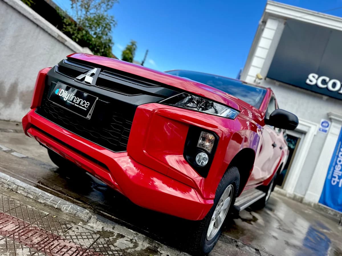 MITSUBISHI L200 WORK CR WF 2.4 2023 - Imagen 4