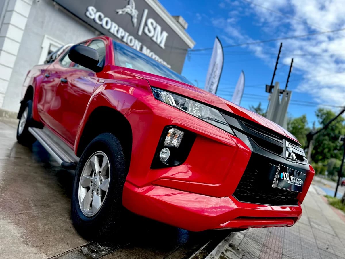MITSUBISHI L200 WORK CR WF 2.4 2023 - Imagen 5