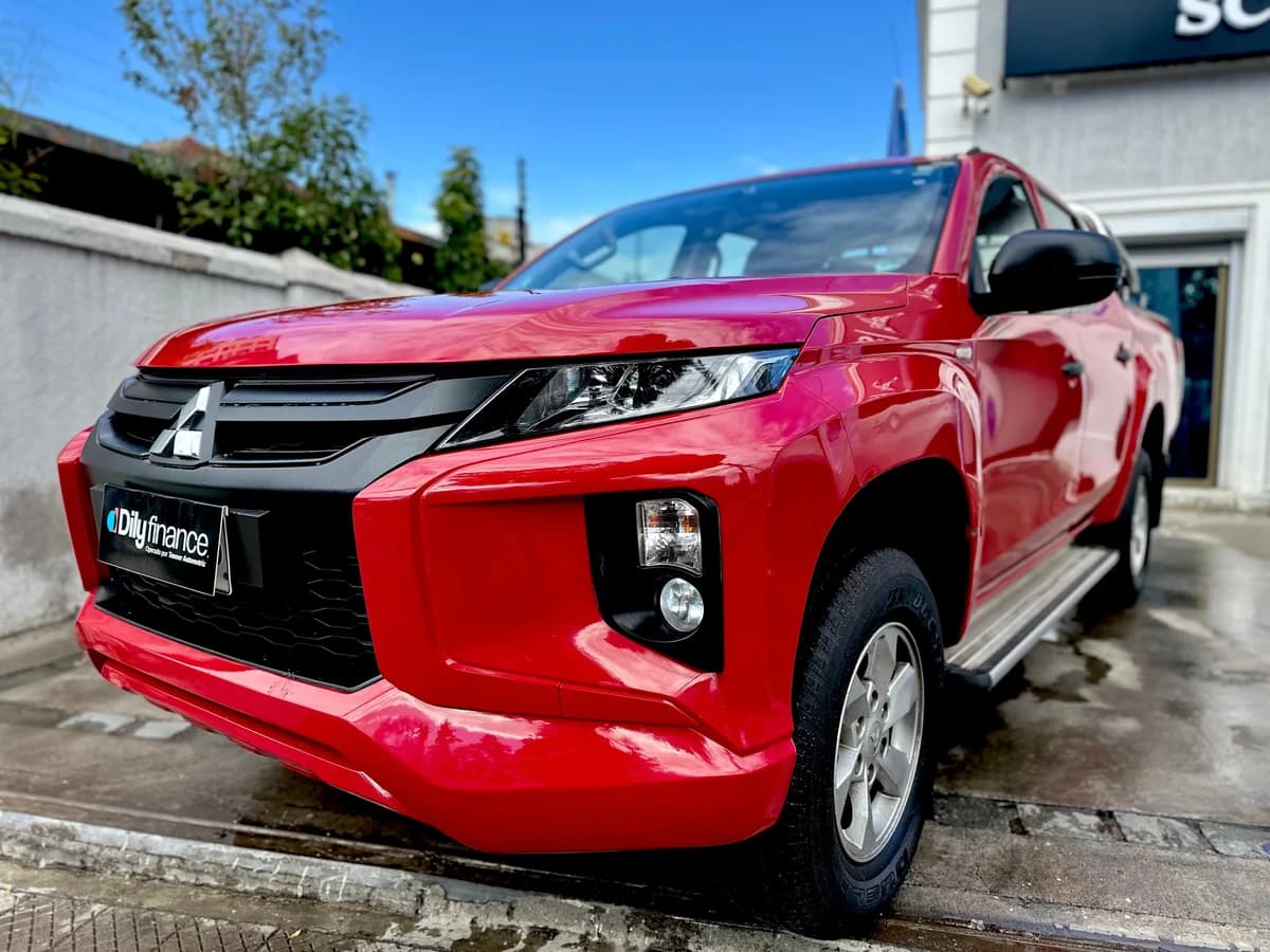 MITSUBISHI L200 WORK CR WF 2.4 2023 - Imagen 8