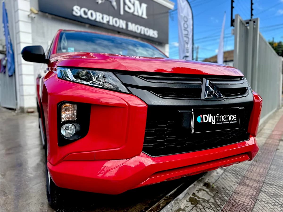 MITSUBISHI L200 WORK CR WF 2.4 2023 - Imagen 11