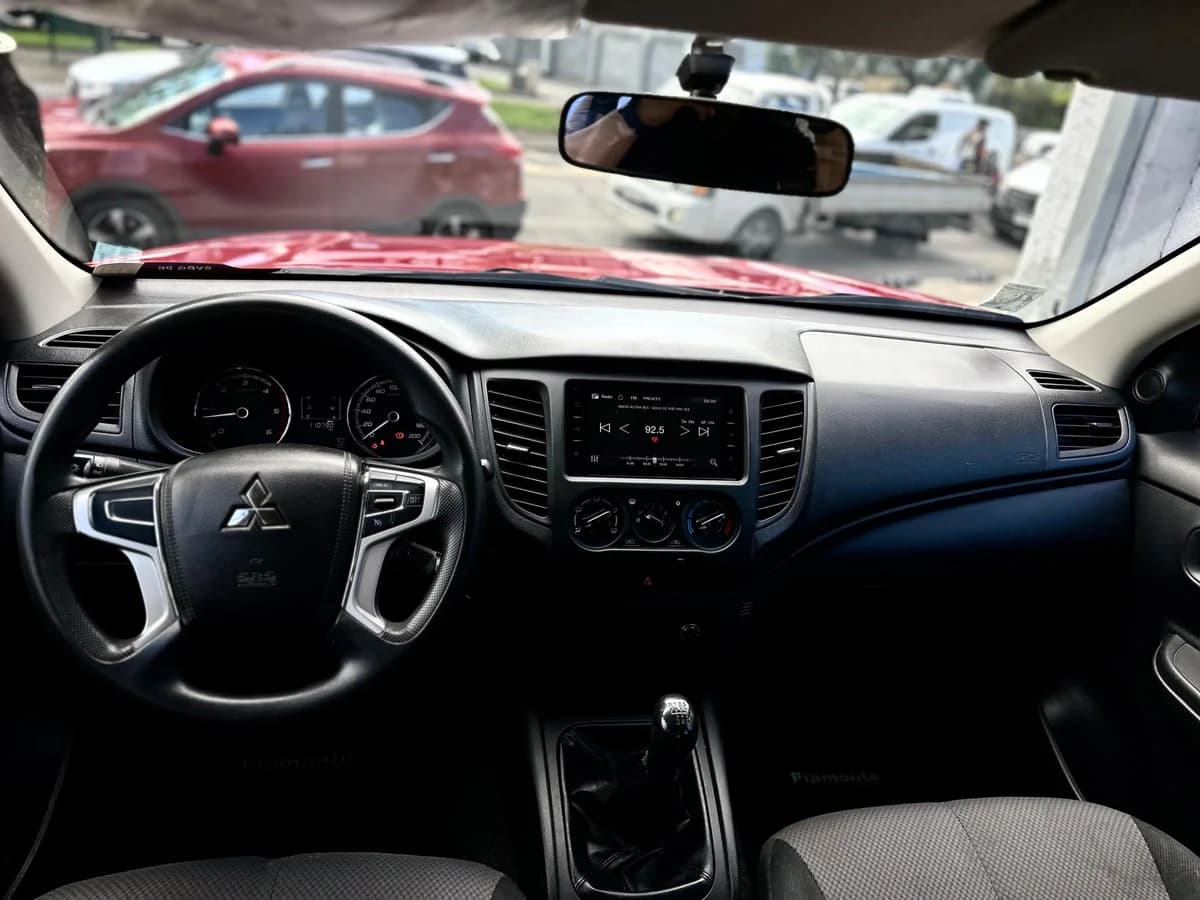 MITSUBISHI L200 WORK CR WF 2.4 2023 - Imagen 12