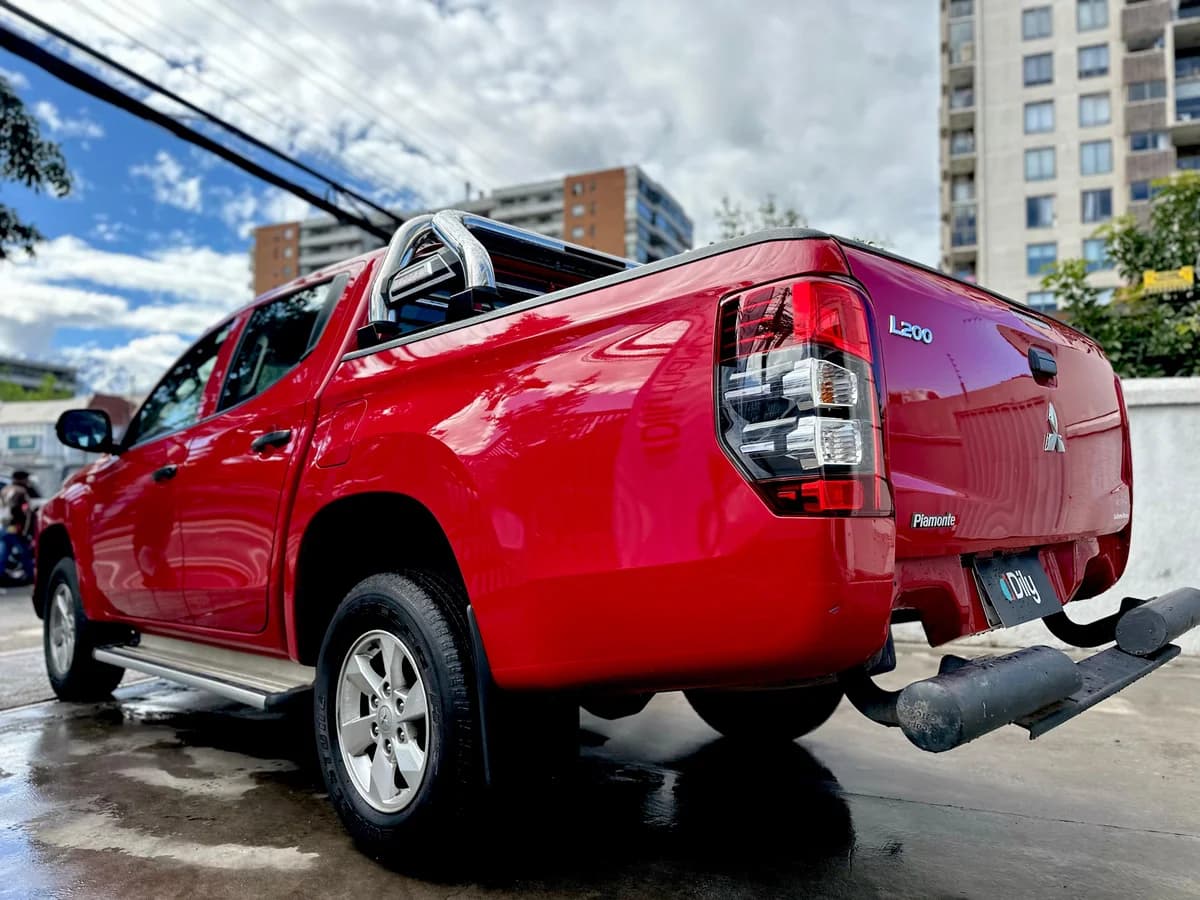 MITSUBISHI L200 WORK CR WF 2.4 2023 - Imagen 17