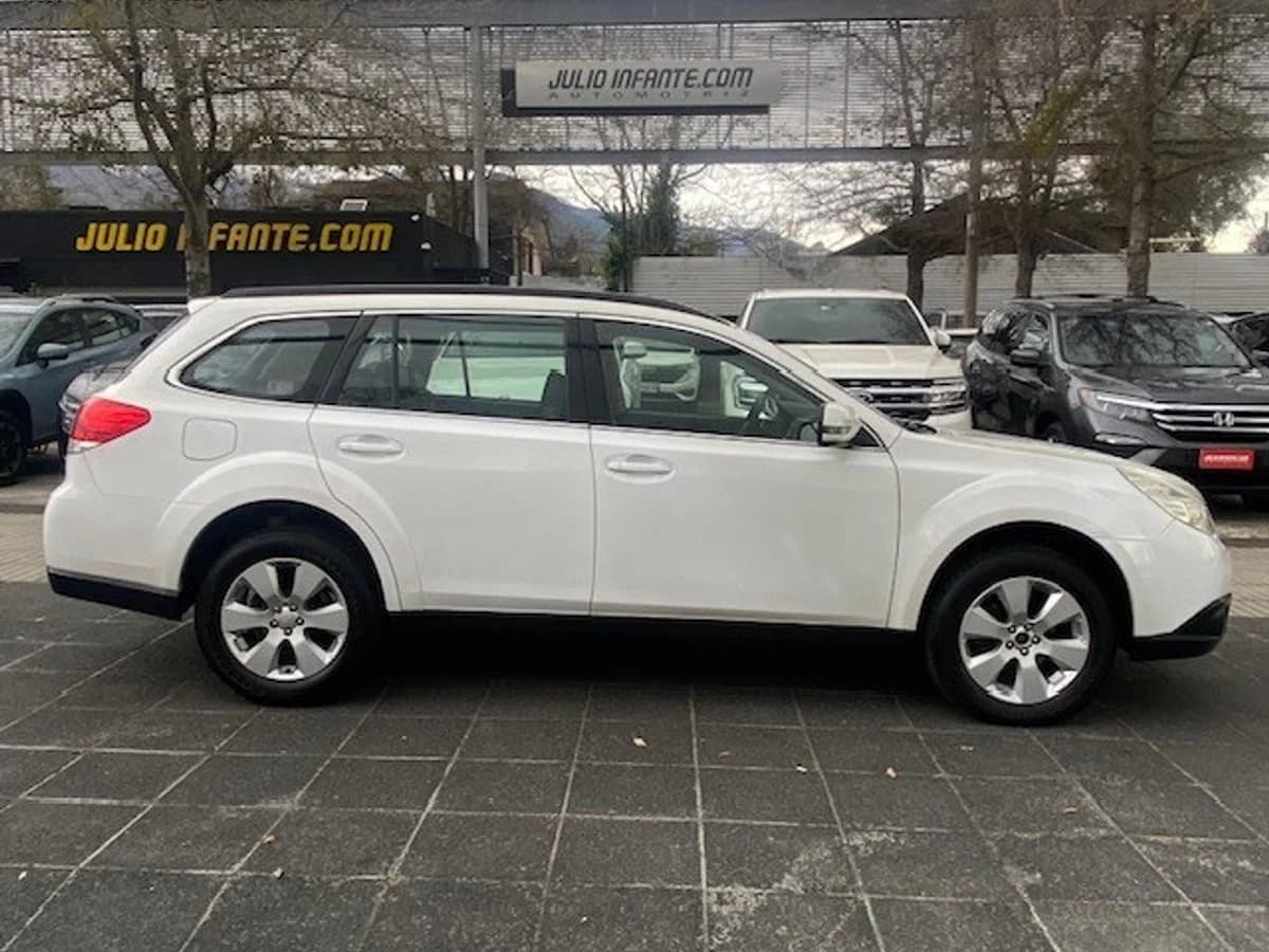 SUBARU OUTBACK 2.5 AWD 2010 - Imagen 7