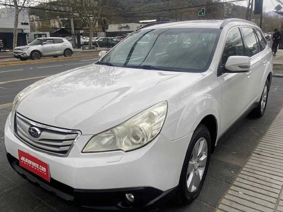 SUBARU OUTBACK 2.5 AWD 2010 - Imagen 1