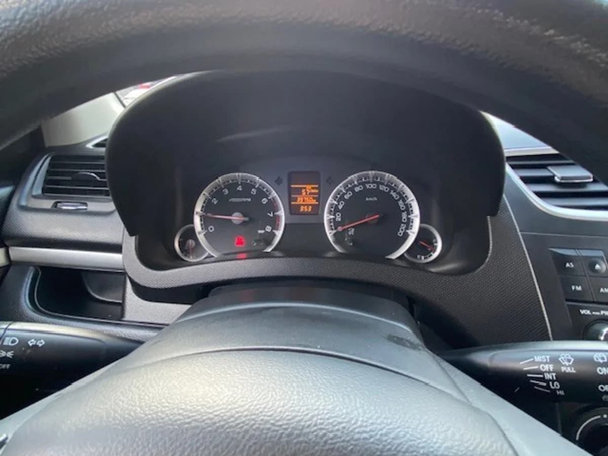 SUZUKI SWIFT GL 1.2 Aire 2018 - Imagen 12