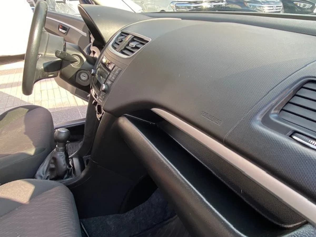 SUZUKI SWIFT GL 1.2 Aire 2018 - Imagen 24