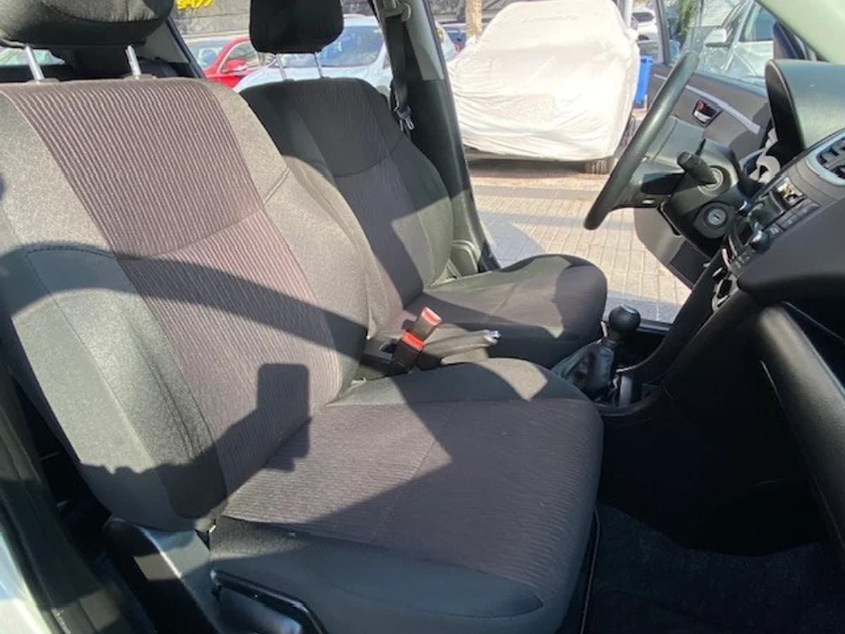 SUZUKI SWIFT GL 1.2 Aire 2018 - Imagen 26