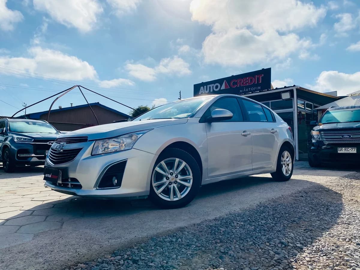 CHEVROLET CRUZE 1.8 LS AUTOMÁTICO HATCHBACK 2014 - Imagen 1