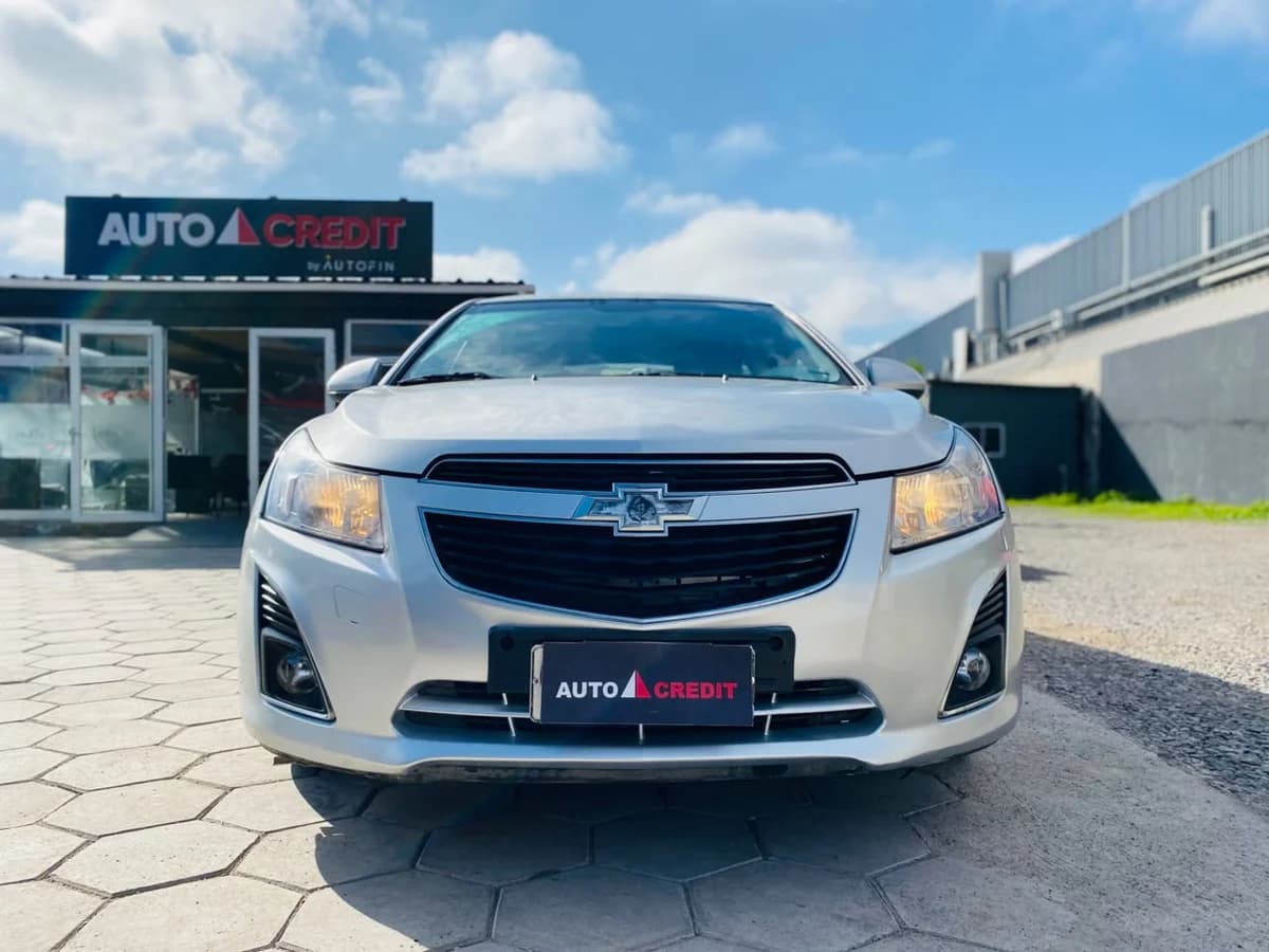 CHEVROLET CRUZE 1.8 LS AUTOMÁTICO HATCHBACK 2014 - Imagen 12