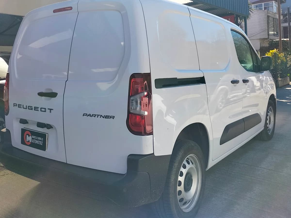 PEUGEOT Partner L1 BLUE HDI 100 1.5 2025 - Imagen 4