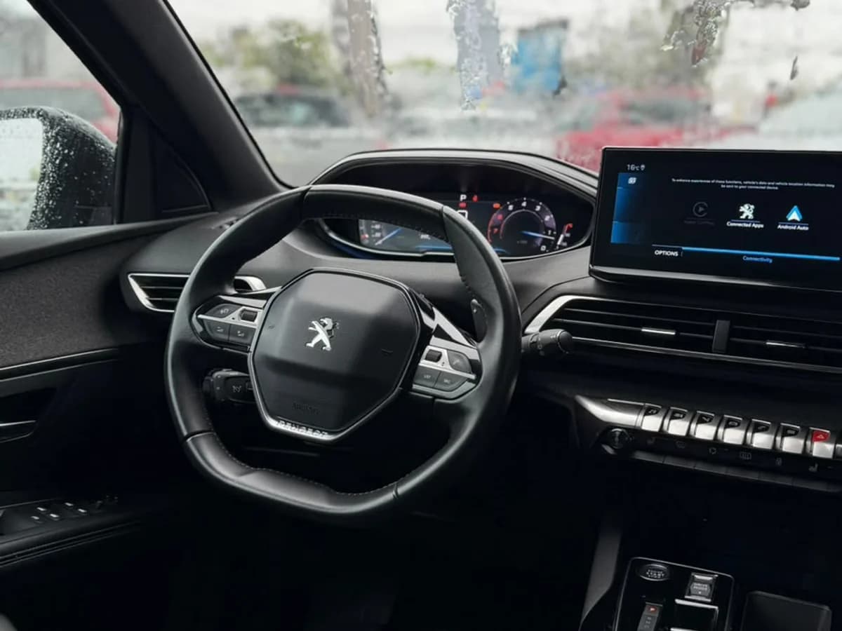 PEUGEOT 3008 1.6 ALLURE PACK THP 165 EAT6 2024 - Imagen 6
