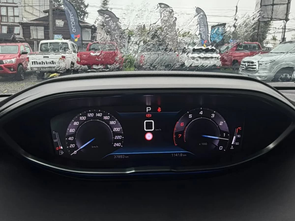 PEUGEOT 3008 1.6 ALLURE PACK THP 165 EAT6 2024 - Imagen 17