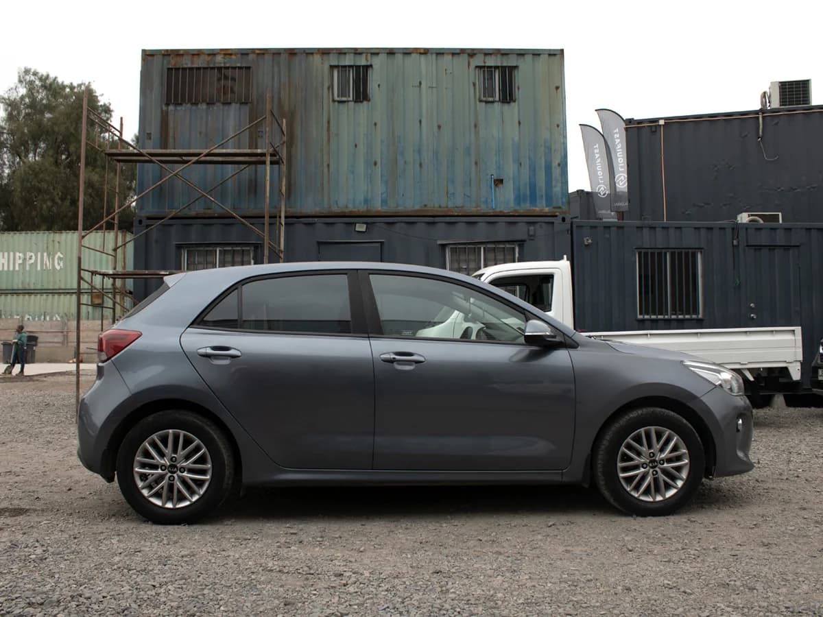 KIA Rio 5 EX 1.4 AUT 2018 - Imagen 4