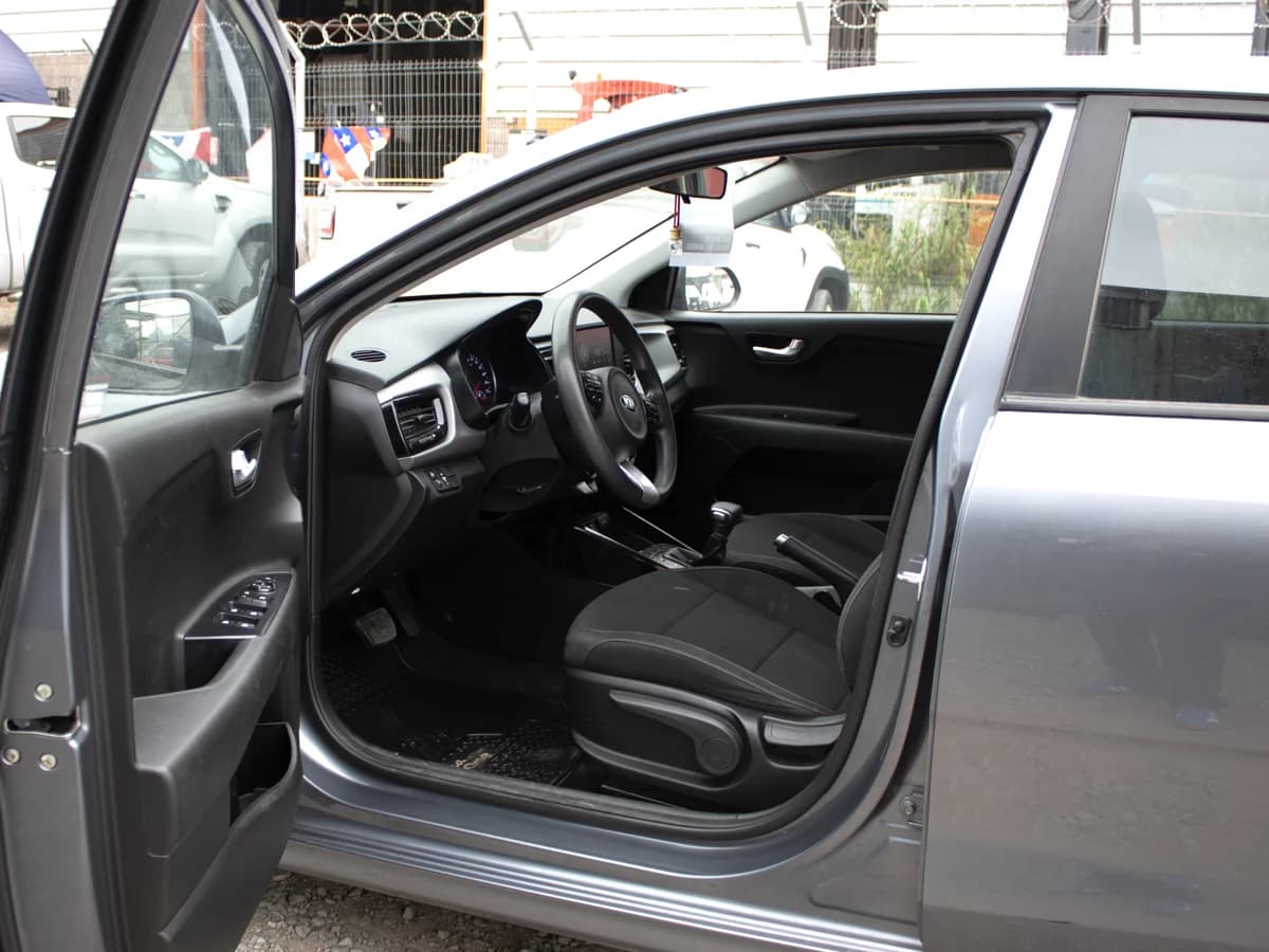 KIA Rio 5 EX 1.4 AUT 2018 - Imagen 8