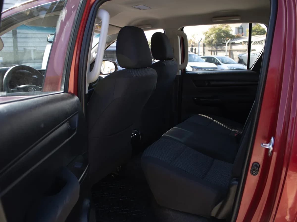 TOYOTA Hilux 4X4 - Imagen 2