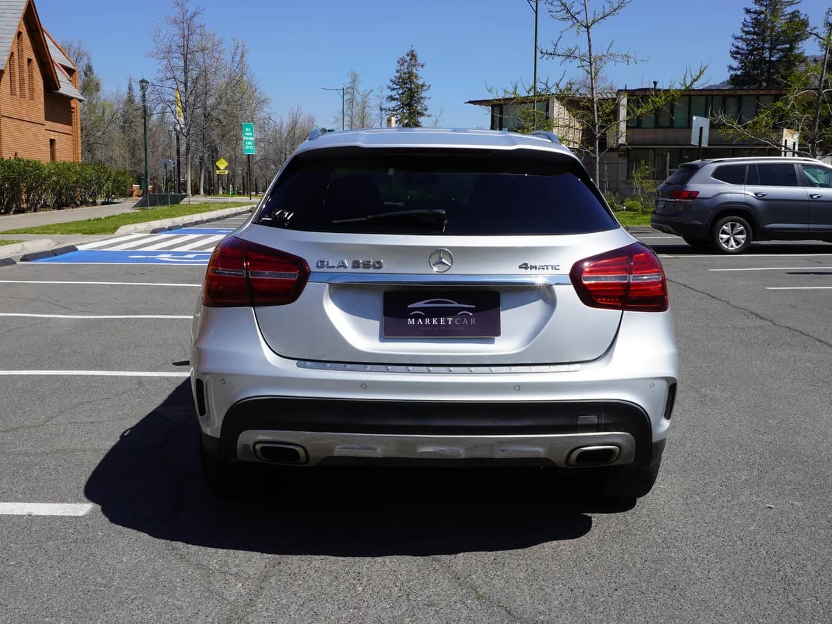 Mercedes Benz GLA 250 4Matic - Imagen 6