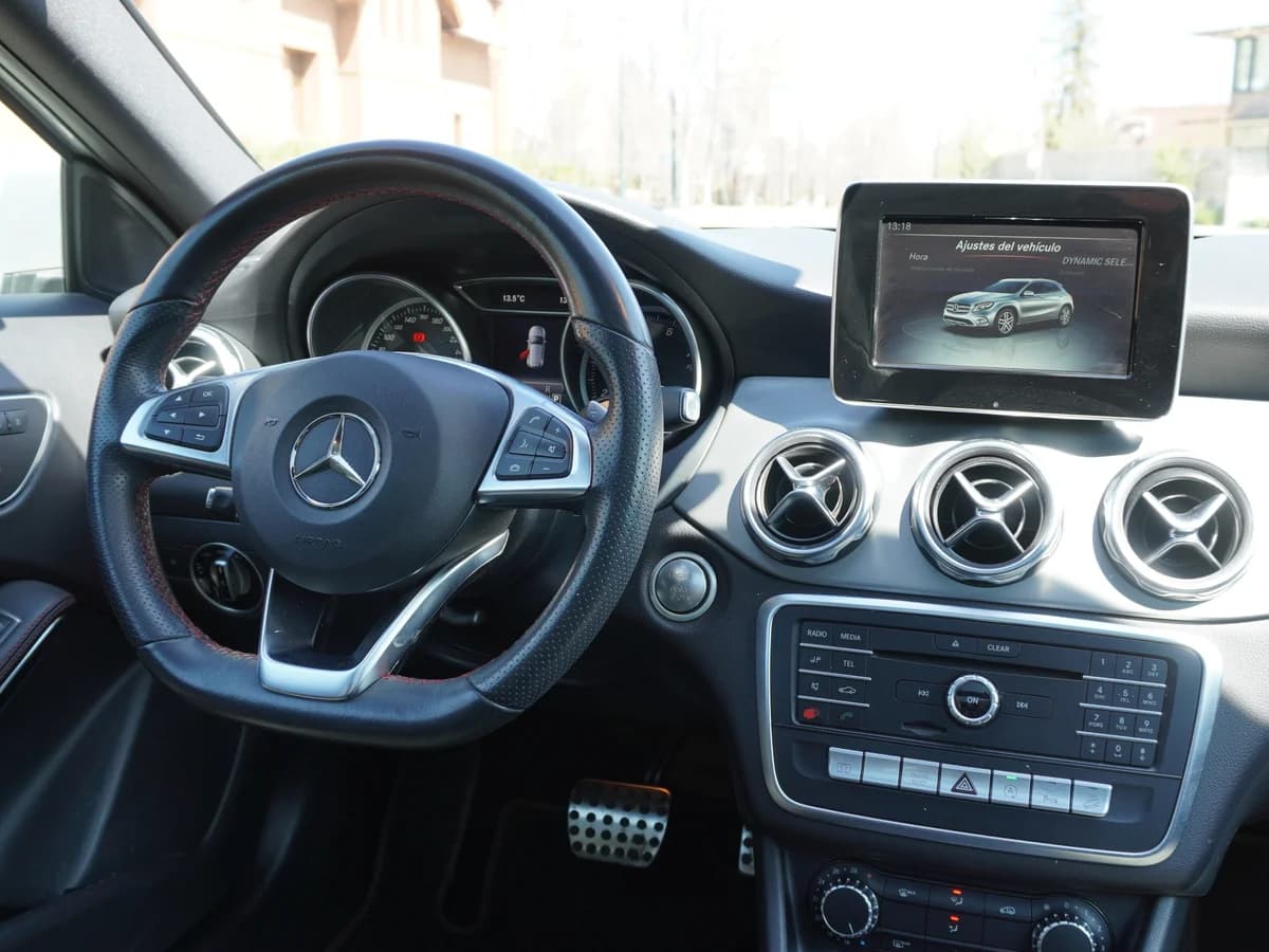 Mercedes Benz GLA 250 4Matic - Imagen 24