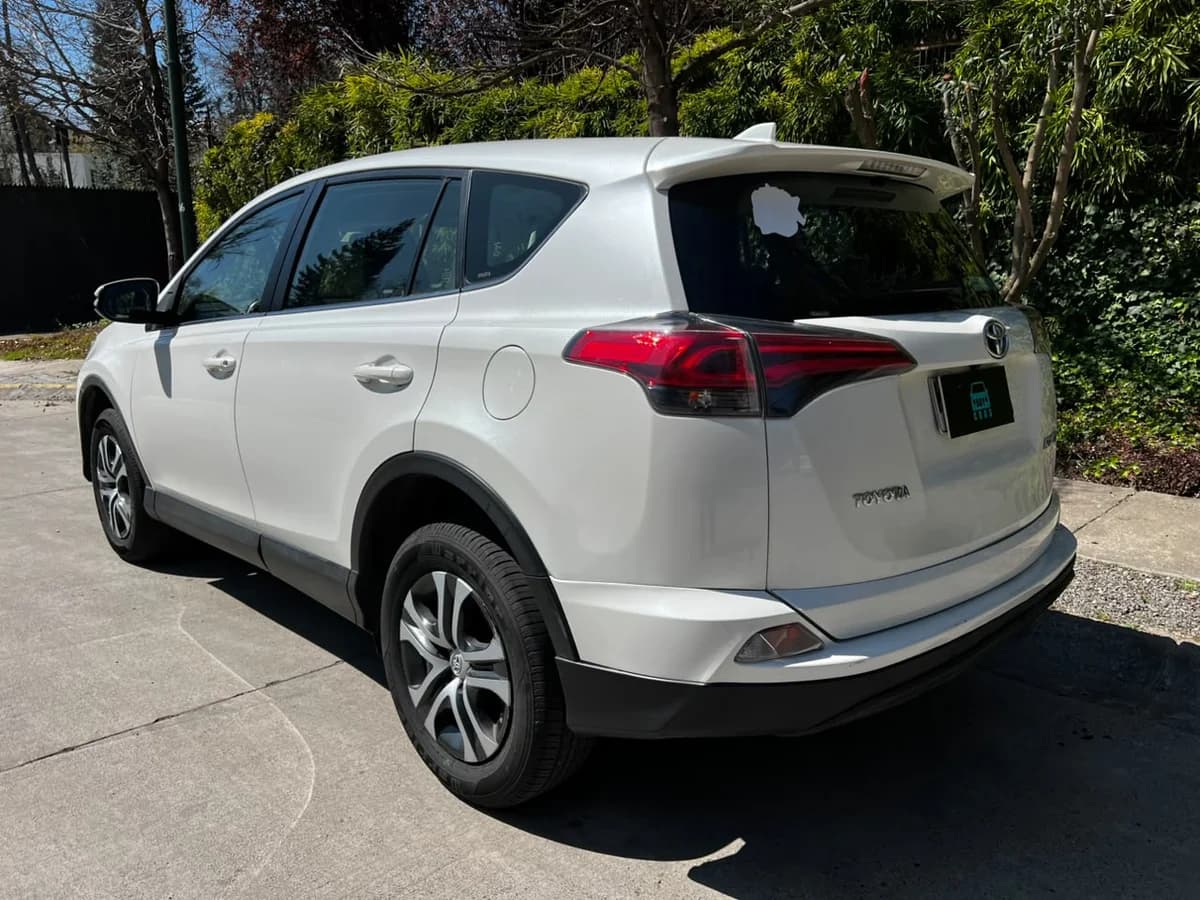 Toyota Rav4 2.0L lujo mt6 4x2 año 2018 pérdida asimilada - Imagen 5