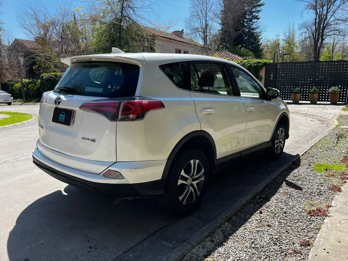 Toyota Rav4 2.0L lujo mt6 4x2 año 2018 pérdida asimilada - Imagen 7
