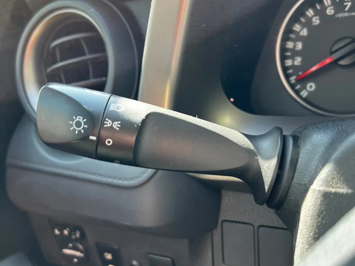 Toyota Rav4 2.0L lujo mt6 4x2 año 2018 pérdida asimilada - Imagen 13