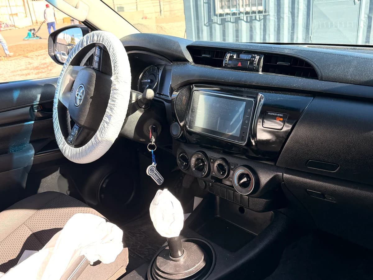 TOYOTA Hilux 4X4 - Imagen 3