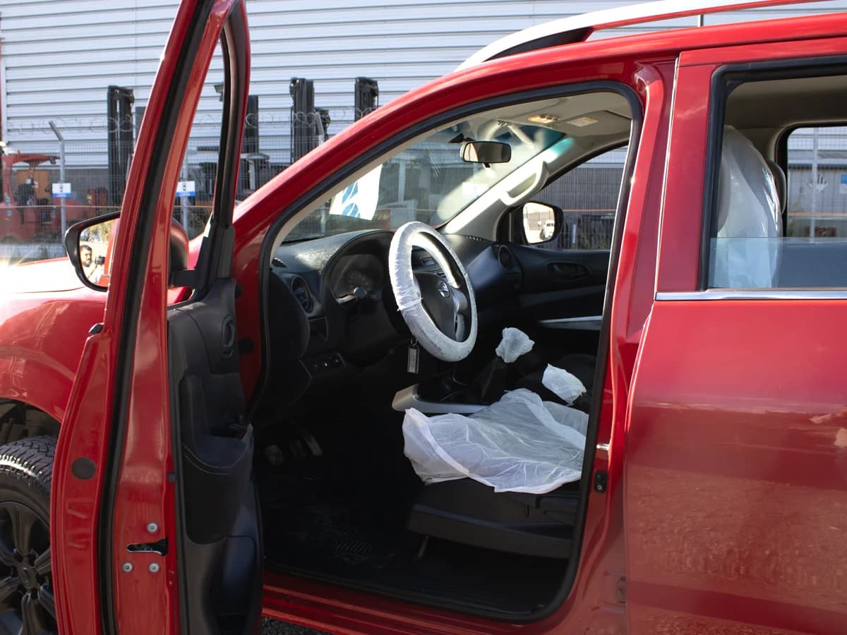 NISSAN Np300 - Imagen 3