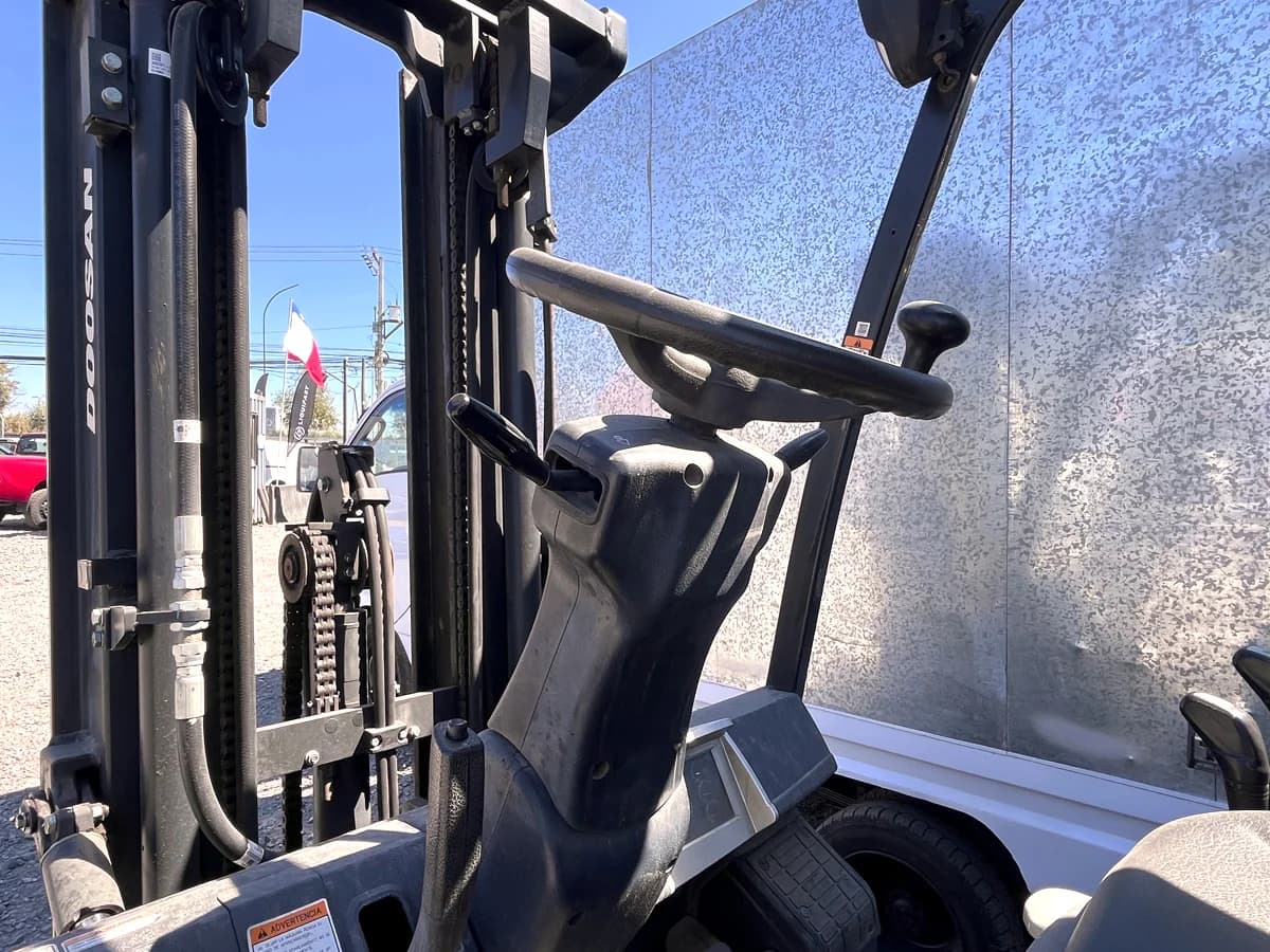 DOOSAN G30N-7 GRUA - Imagen 7