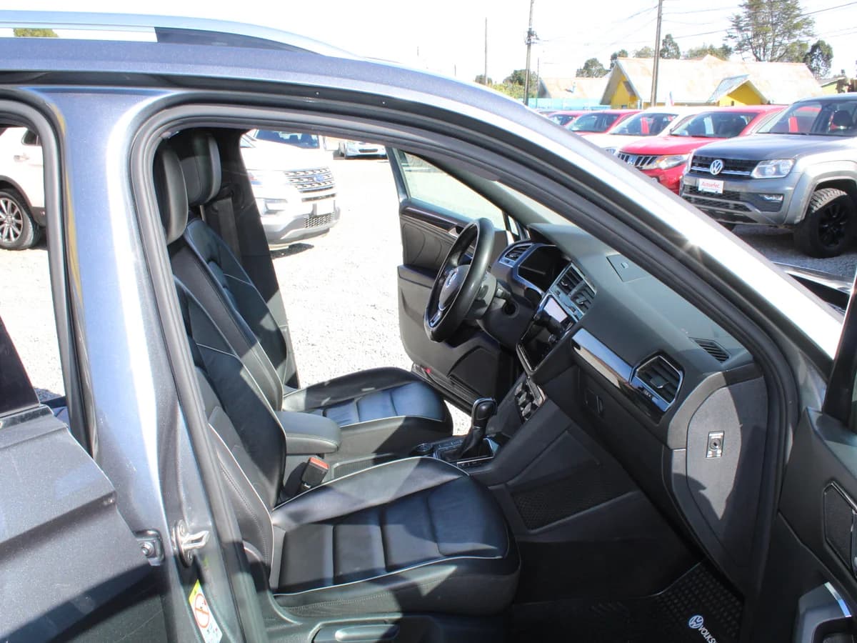 VOLKSWAGEN Tiguan 2.0 TSI 4MOTION AUTOMÁTICA 2019 - Imagen 6