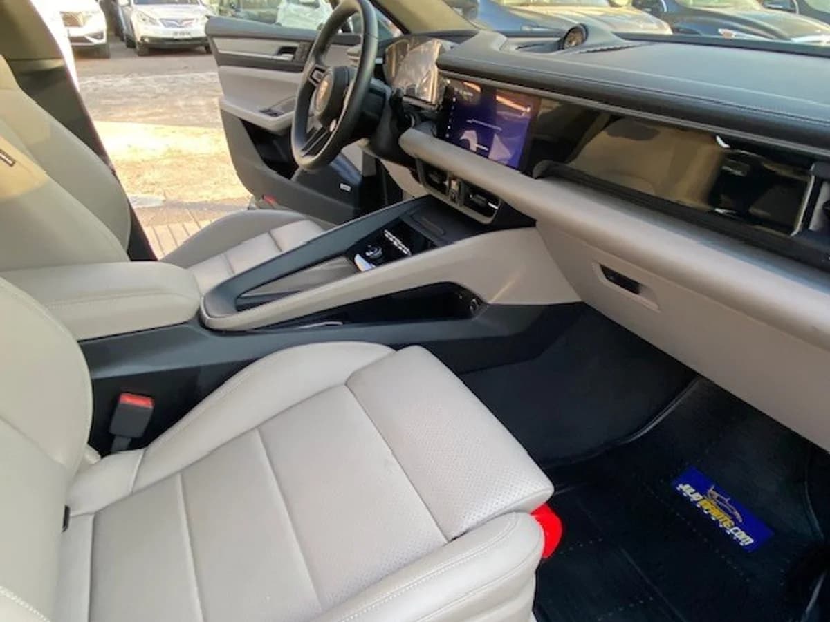 PORSCHE MACAN 4 Electric 4x4 2025 - Imagen 11