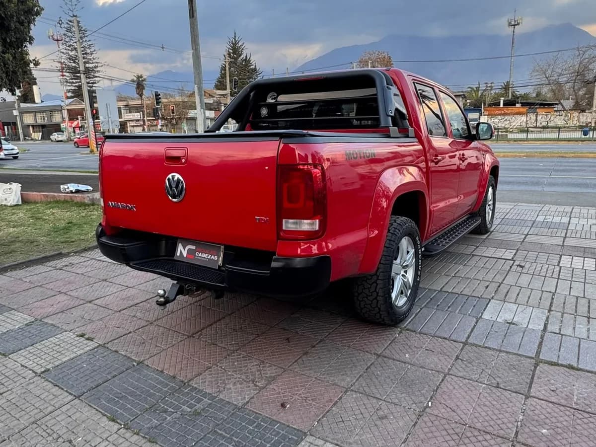 VOLKSWAGEN Amarok COMFORTLINE 2.0 TDI 180HP 4X4 AUTOMATICA 2018 - Imagen 3