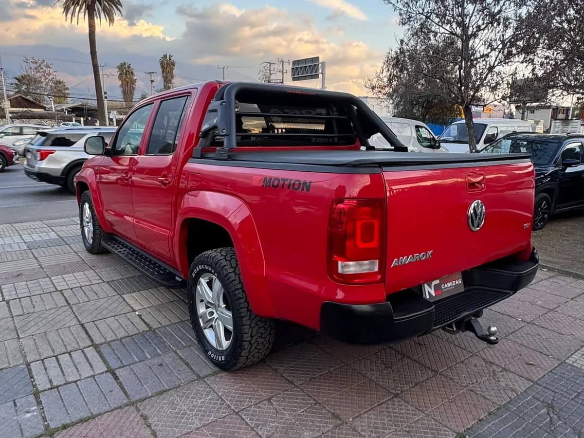VOLKSWAGEN Amarok COMFORTLINE 2.0 TDI 180HP 4X4 AUTOMATICA 2018 - Imagen 4