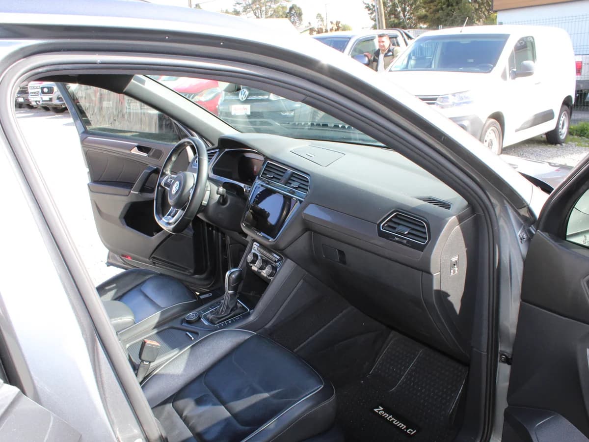 VOLKSWAGEN TIGUAN R LINE 2.0T. 4X4 2019 - Imagen 5
