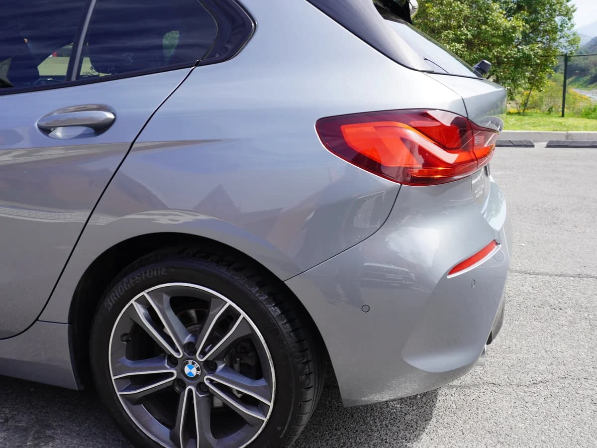 BMW 118 Diesel Sport 2.0 Hatchback Año 2022 - Imagen 14