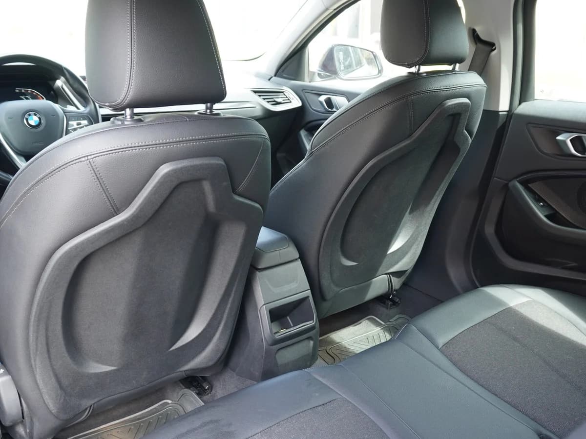 BMW 118 Diesel Sport 2.0 Hatchback Año 2022 - Imagen 19