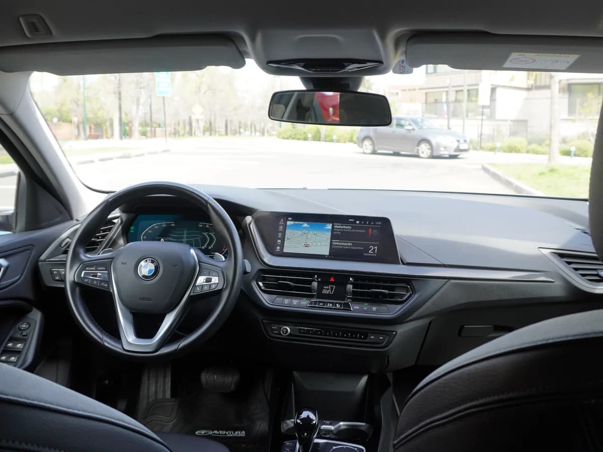 BMW 118 Diesel Sport 2.0 Hatchback Año 2022 - Imagen 20