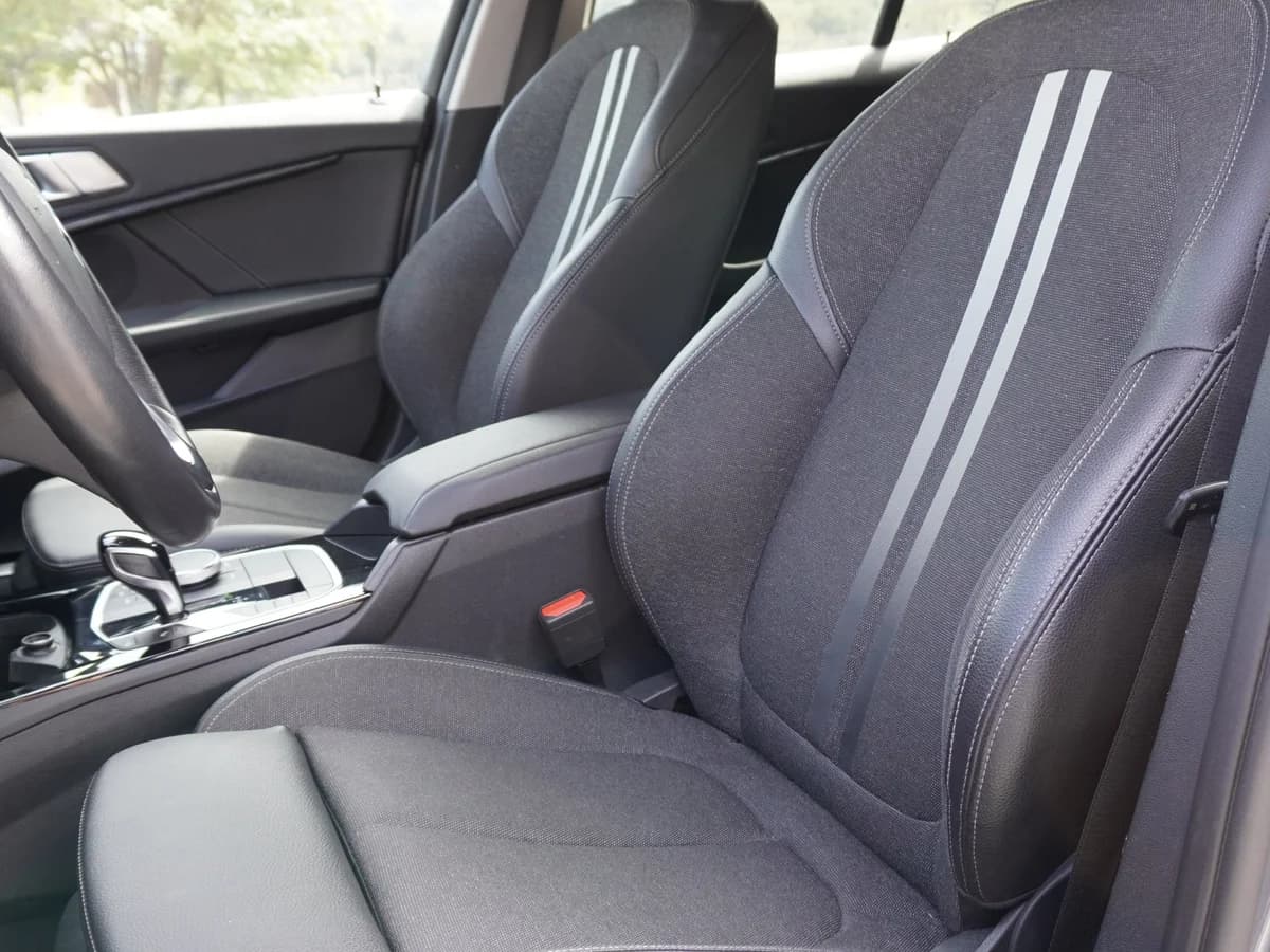BMW 118 Diesel Sport 2.0 Hatchback Año 2022 - Imagen 29