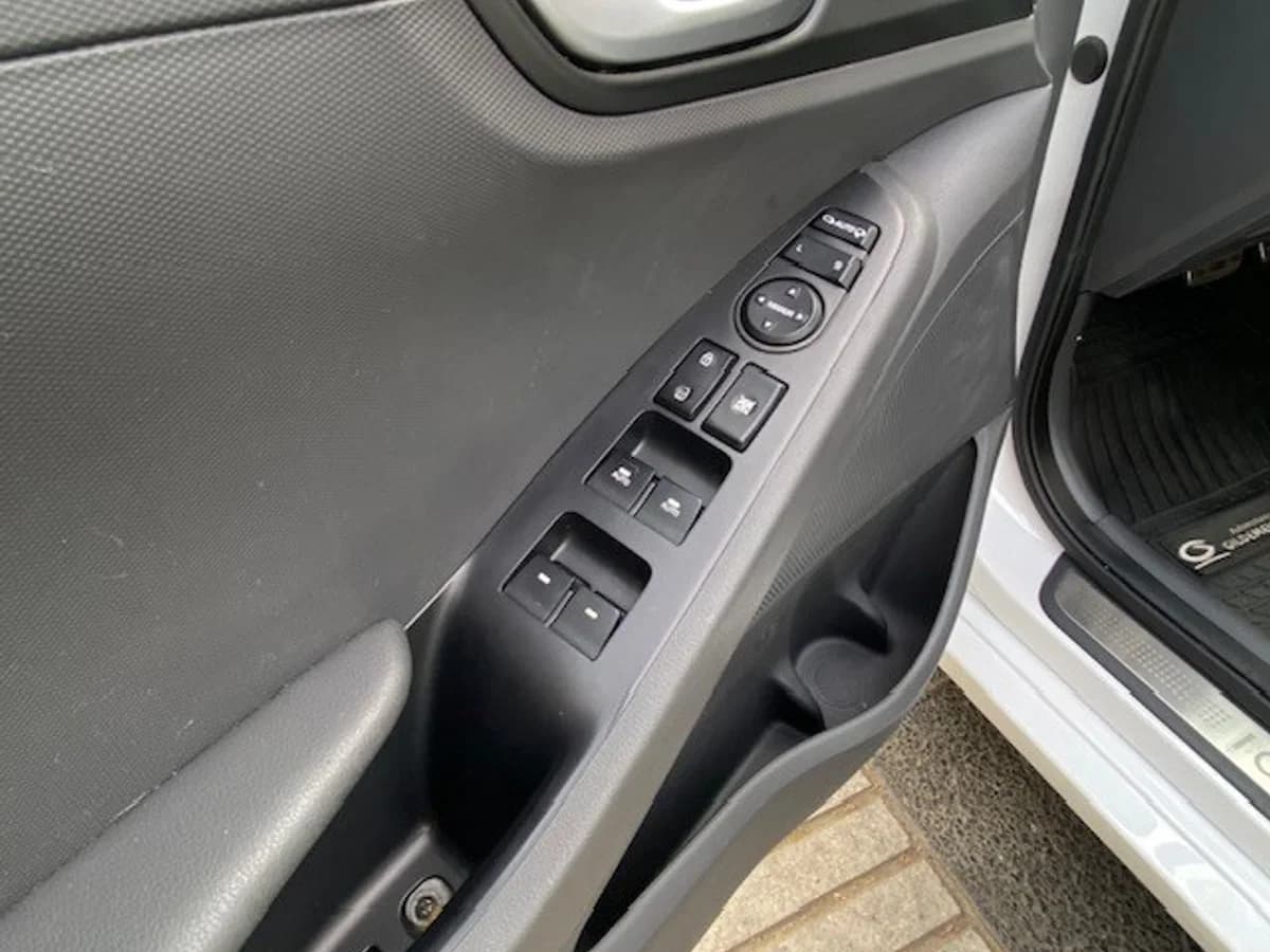 HYUNDAI IONIQ EV GLS 2018 - Imagen 13