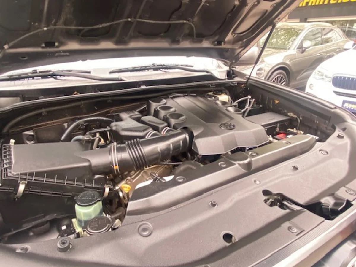 TOYOTA 4 RUNNER 4.0 Aut, 3 Corridas, 4x2 2013 - Imagen 21