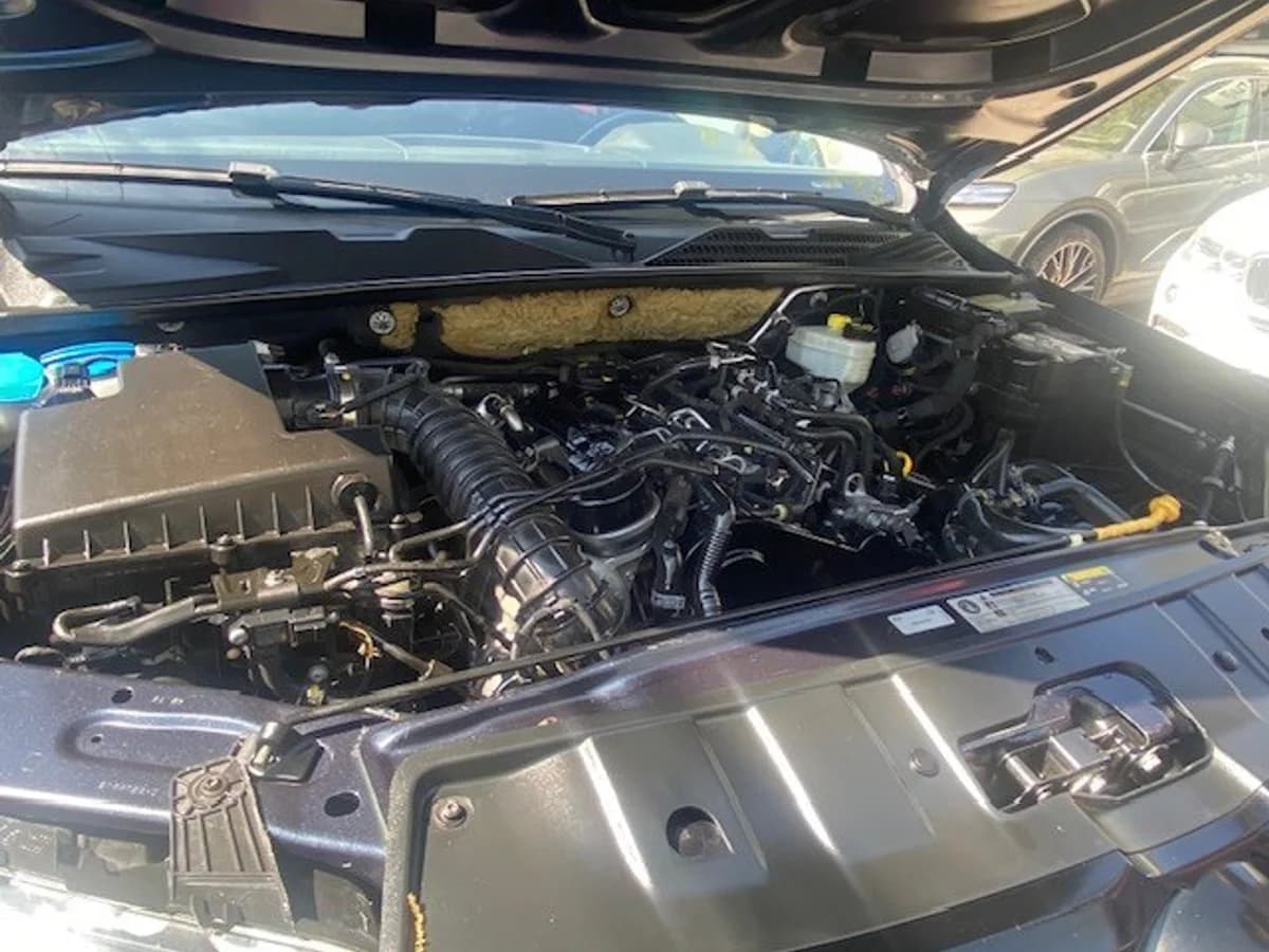 VOLKSWAGEN AMAROK 4x4 2.0 TDI 2020 - Imagen 30