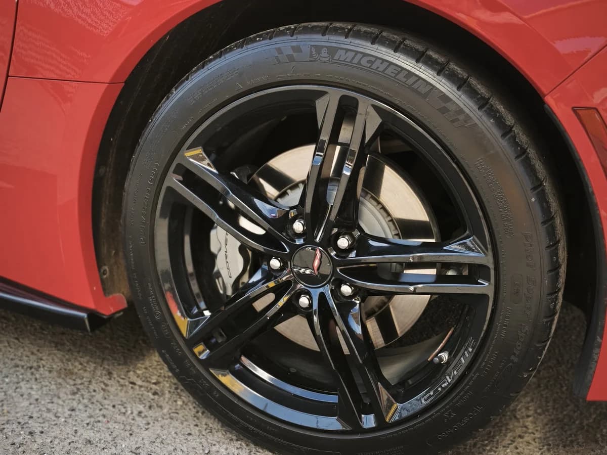CHEVROLET CORVETTE C7 STINGRAY 2018 - Imagen 18
