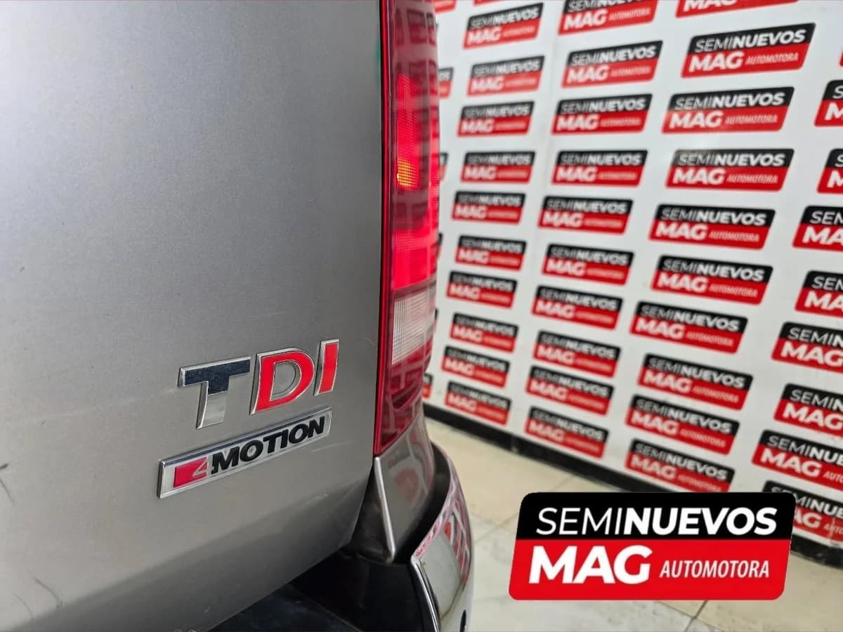 VOLKSWAGEN AMAROK HIGHLINE 2.0 TDI 4X4 AT 2017 - Imagen 5
