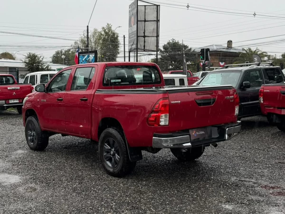 TOYOTA Hilux 2.4 DX DIESEL DCAB TSS 4X4 MT 4P 2022 - Imagen 4