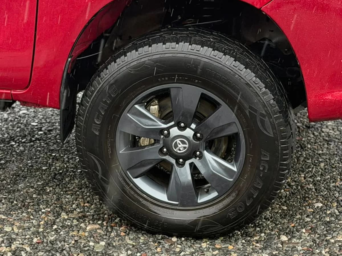 TOYOTA Hilux 2.4 DX DIESEL DCAB TSS 4X4 MT 4P 2022 - Imagen 12