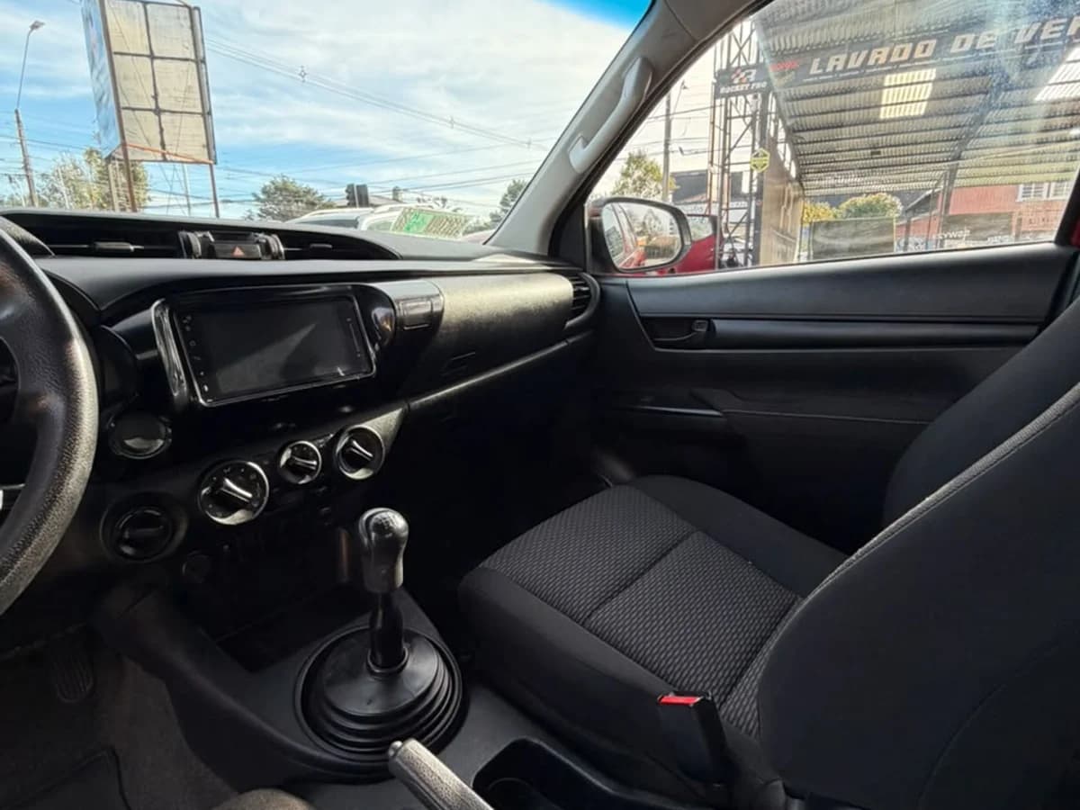 TOYOTA Hilux 2.4 DX DIESEL DCAB TSS 4X4 MT 4P 2022 - Imagen 14