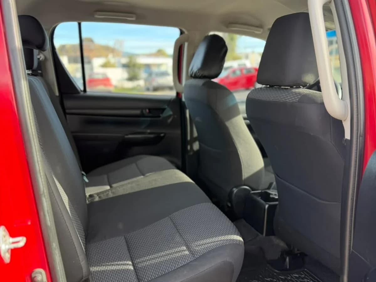 TOYOTA Hilux 2.4 DX DIESEL DCAB TSS 4X4 MT 4P 2022 - Imagen 15