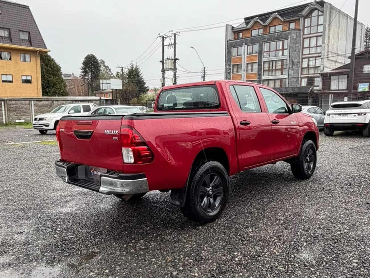 TOYOTA Hilux 2.4 DX DIESEL DCAB TSS 4X4 MT 4P 2022 - Imagen 17